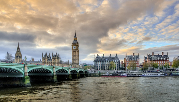  移民英國需要多少錢，這些英國移民費(fèi)用流程你一定要知道！.jpg